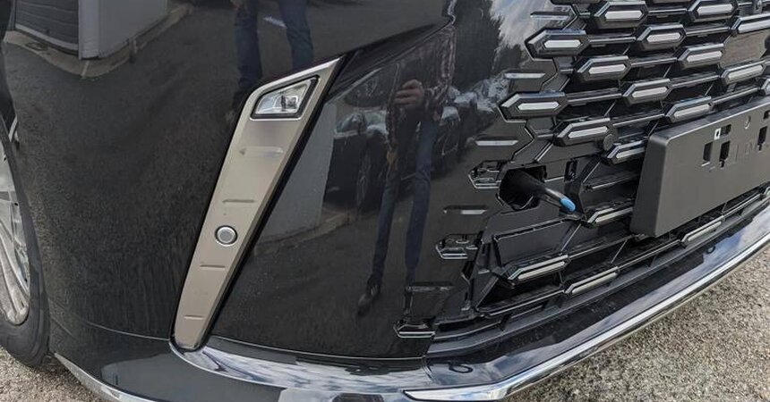 LEXUS LM350 2024