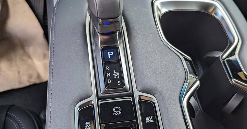 LEXUS LM350 2024
