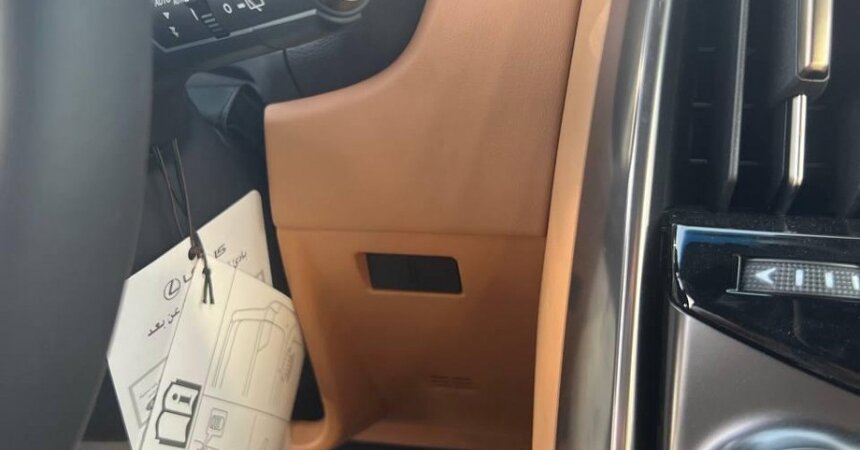LEXUS LX600 SIGNATURE 2023 
