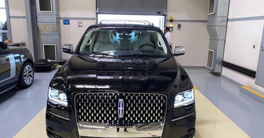 LINCOLN NAVIGATOR PRESIDENTIAL