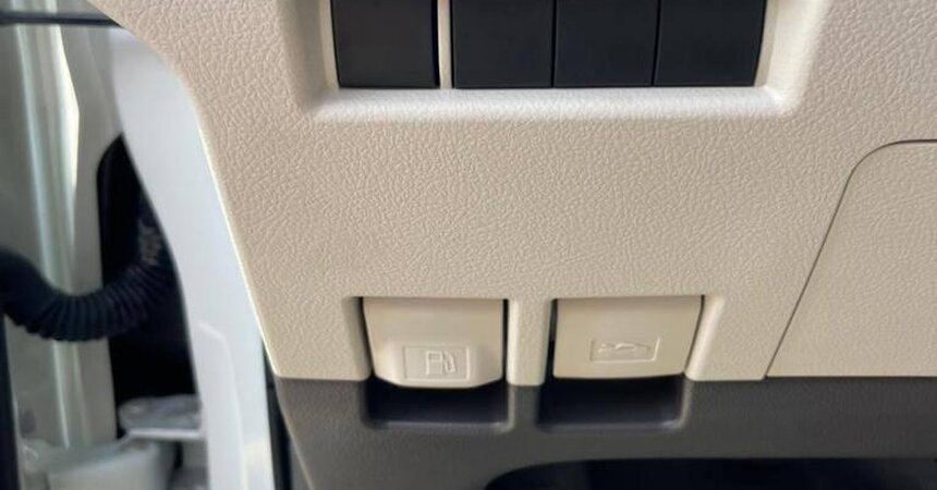 TOYOTA HIACE 3.5 PETROL FULL OPTIONS MANUAL 2024 MODEL