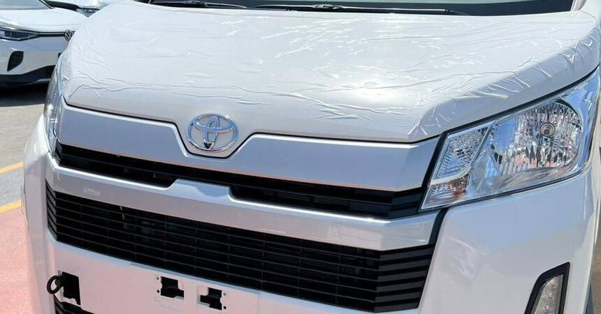 TOYOTA HIACE 2023