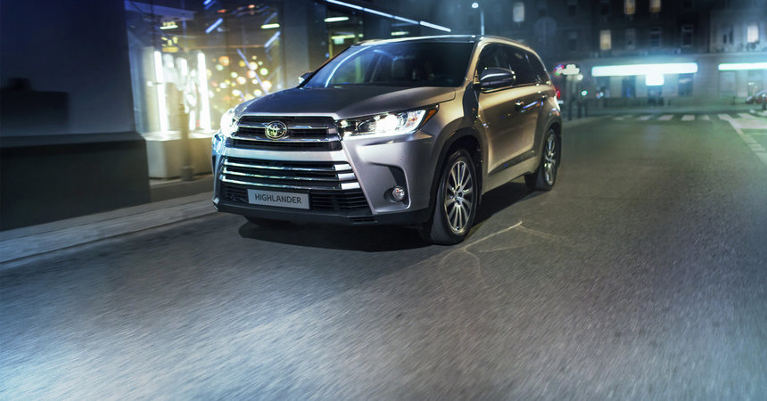TOYOTA HIGHLANDER