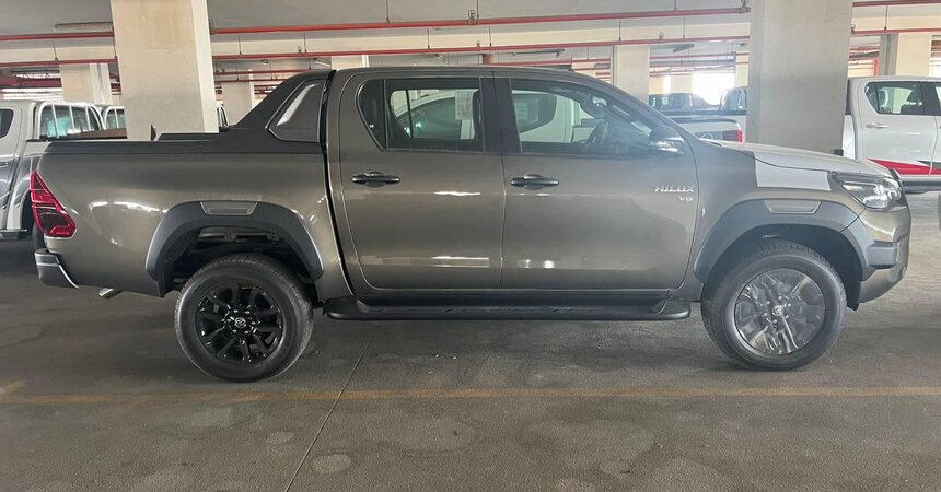 TOYOTA HILUX 4.0 ADVANTURE