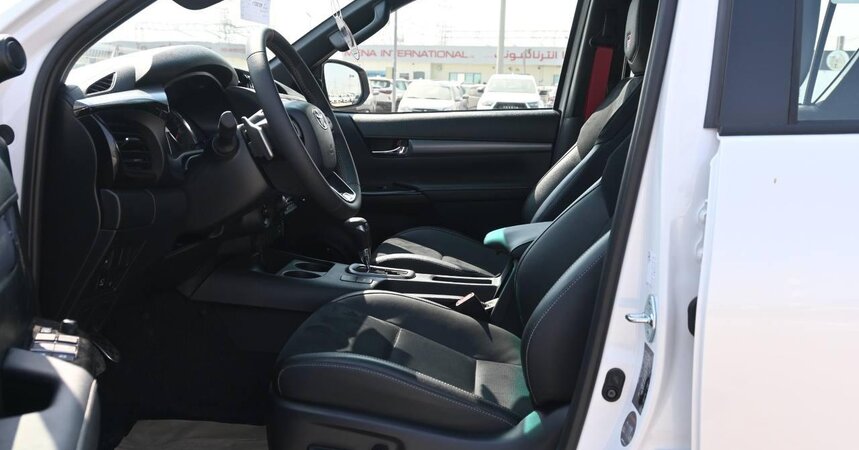 TOYOTA HILUX GR 4.0L PETROL