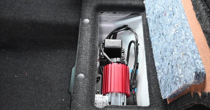 TOYOTA HILUX GR 4.0L PETROL