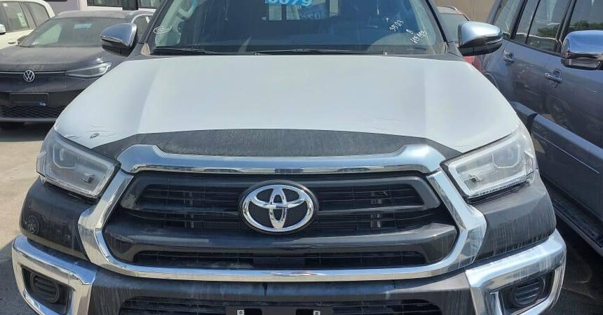 TOYOTA HILUX 2023