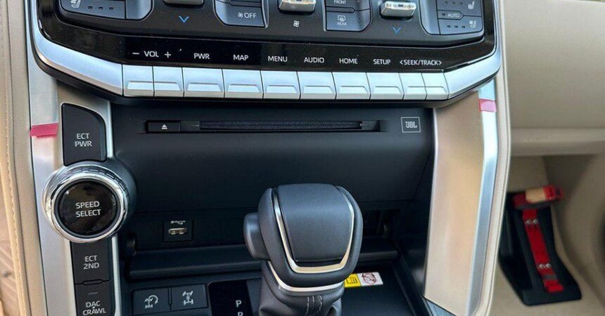 TOYOTA LAND CRUISER LC 300 VXR 4.0 