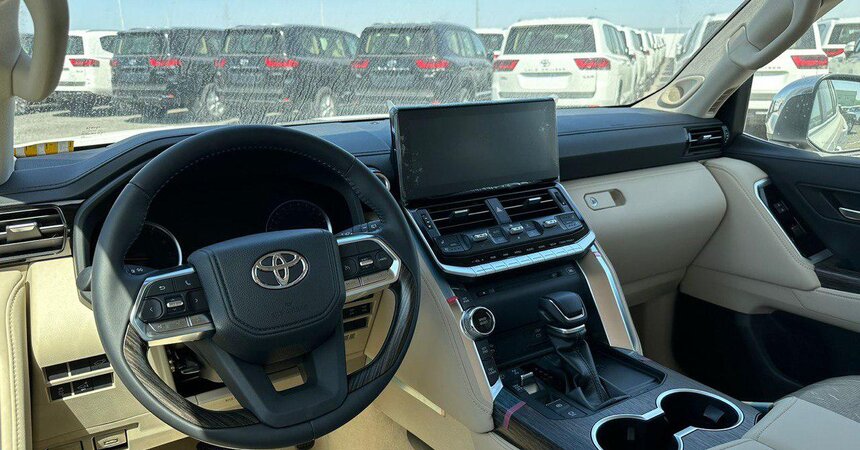 TOYOTA LAND CRUISER LC 300 VXR 4.0 