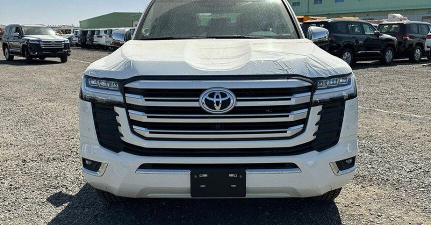 TOYOTA LAND CRUISER LC300 VXR 4.0 