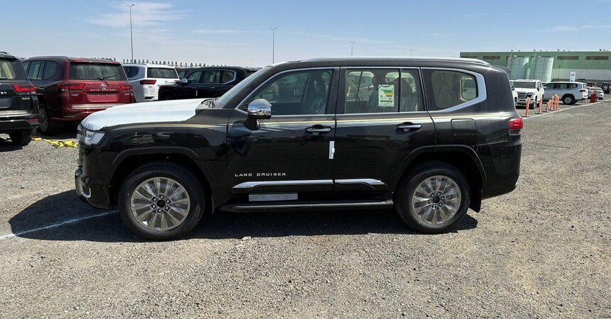 TOYOTA LAND CRUISER LC 300 VXR 4.0 