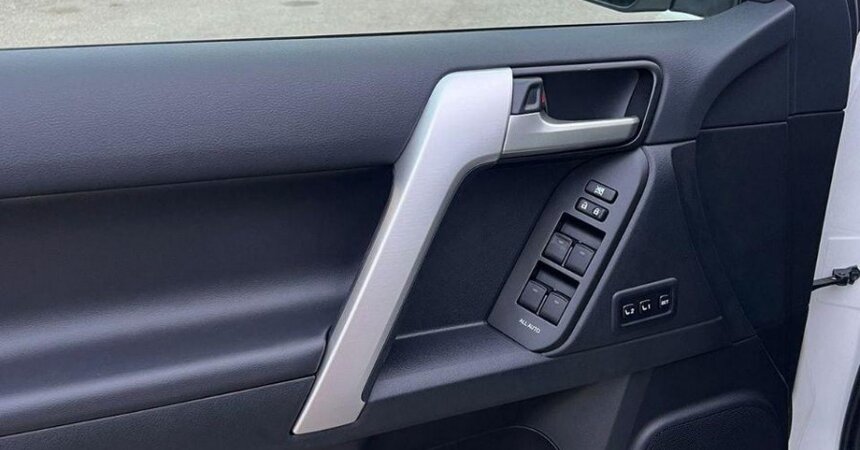 TOYOTA PRADO TDSL 2.8 EUROPE SPECS TOP RANGE WITH HEIGHT CONTROL 2023