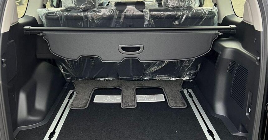 TOYOTA PRADO TDSL 2.8 EUROPE SPECS TOP RANGE WITH HEIGHT CONTROL 2023