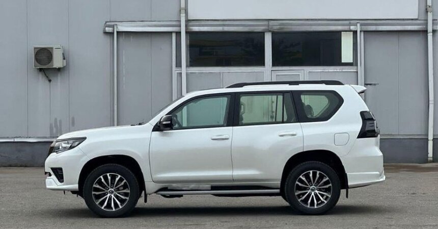 TOYOTA PRADO TDSL 2.8 EUROPE SPECS TOP RANGE WITH HEIGHT CONTROL 2023